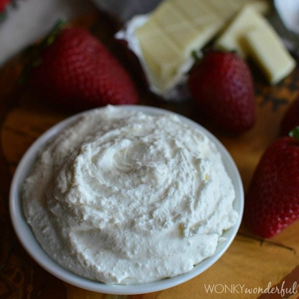White Chocolate Whipped Cream Dip - Dessert Dip Recipe - Fruit Dip - 2 Ingredients - wonkywonderful.com