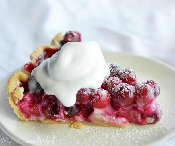 Creamy Cranberry Pie Recipe - made with Greek Yogurt - wonkywonderful.com