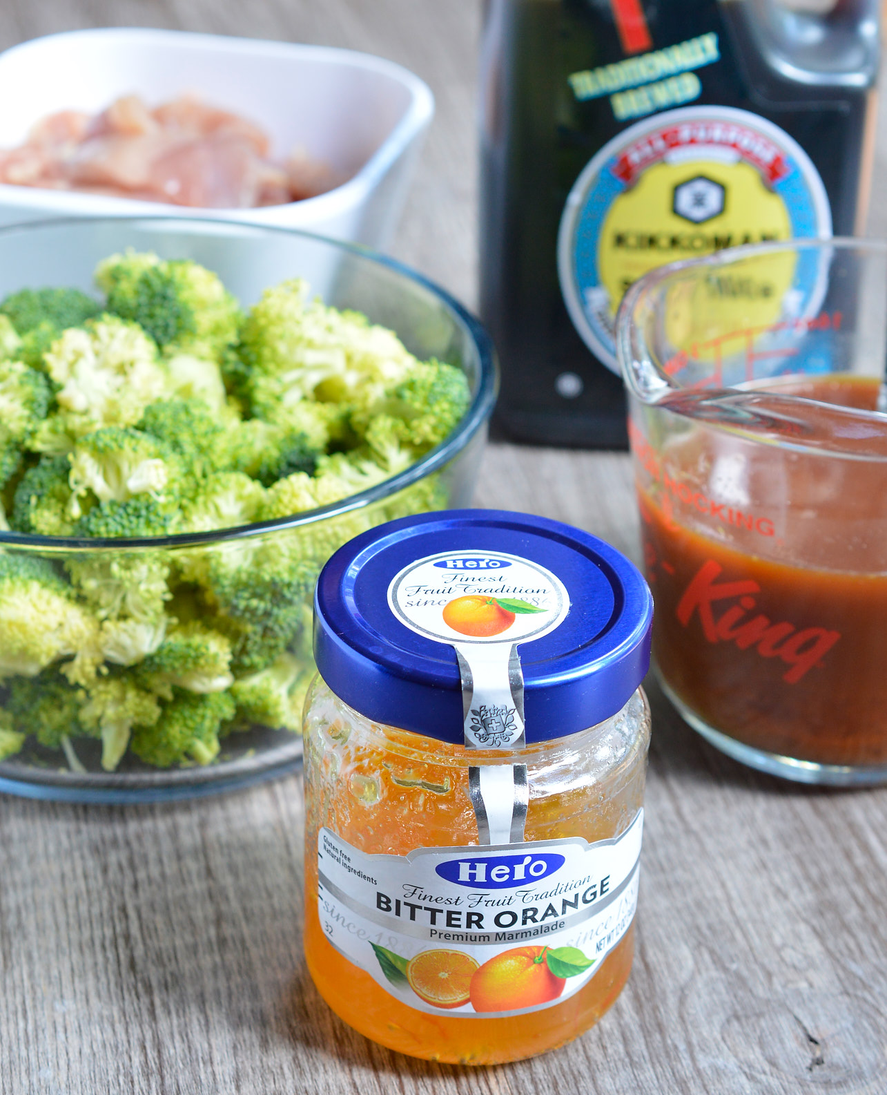 If you're craving Chinese take out this Orange Soy Chicken Broccoli is the dinner recipe you need! With six ingredients and about 20 minutes you can have a delicious Asian inspired meal.